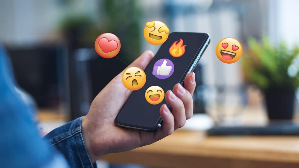 Émojis sur écran de smartphone