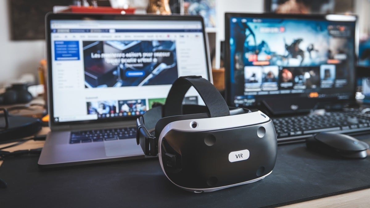 Casque réalité virtuelle bureau