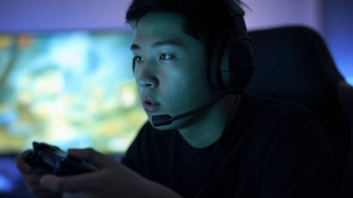 Gamer avec casque micro